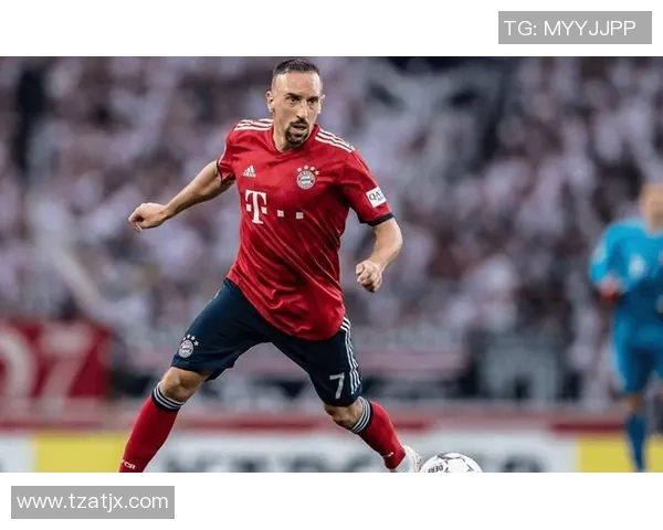 星光璀璨的绿茵场上那些闪耀的足球明星们的传奇故事